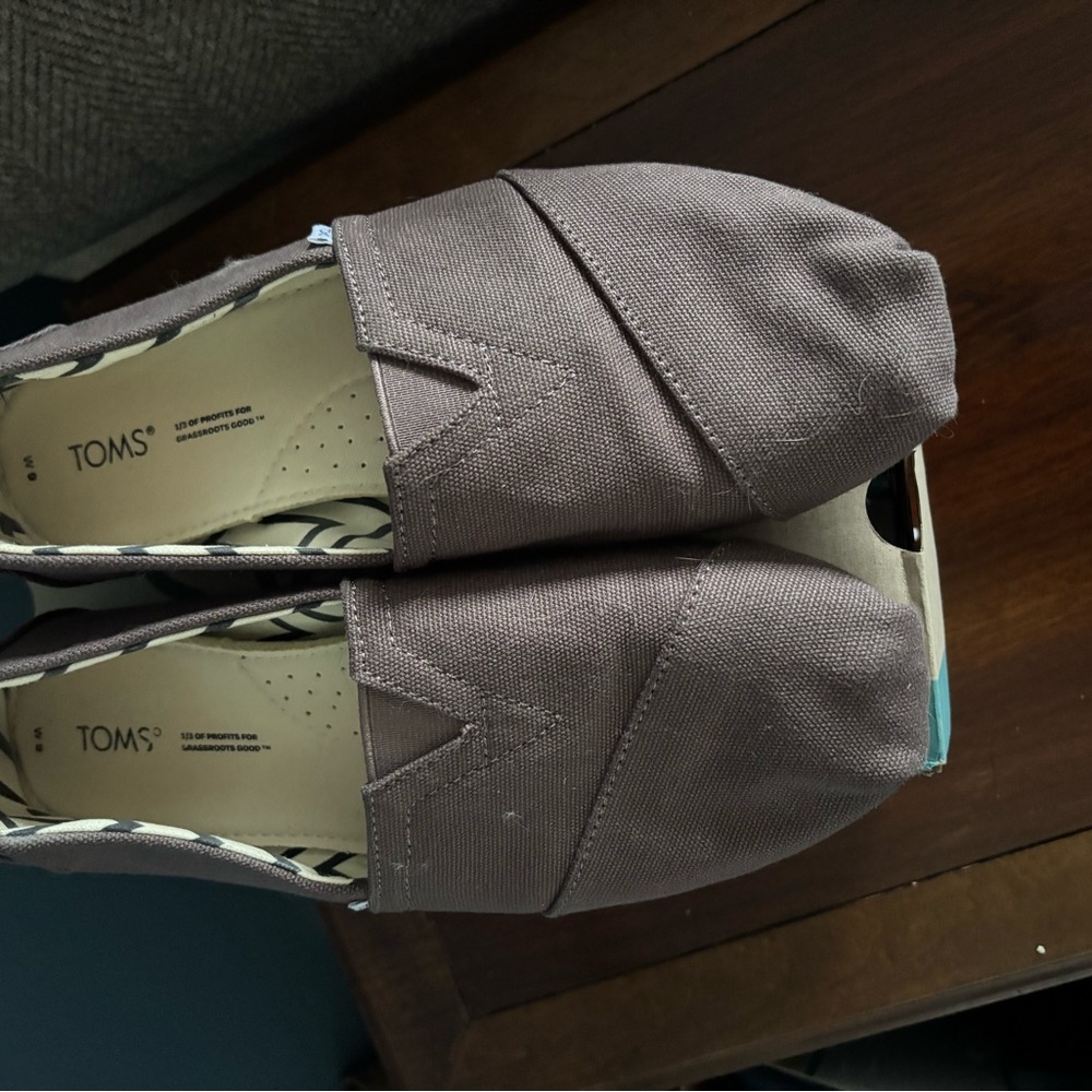 TOMS Women's Gray Slip-On Shoes